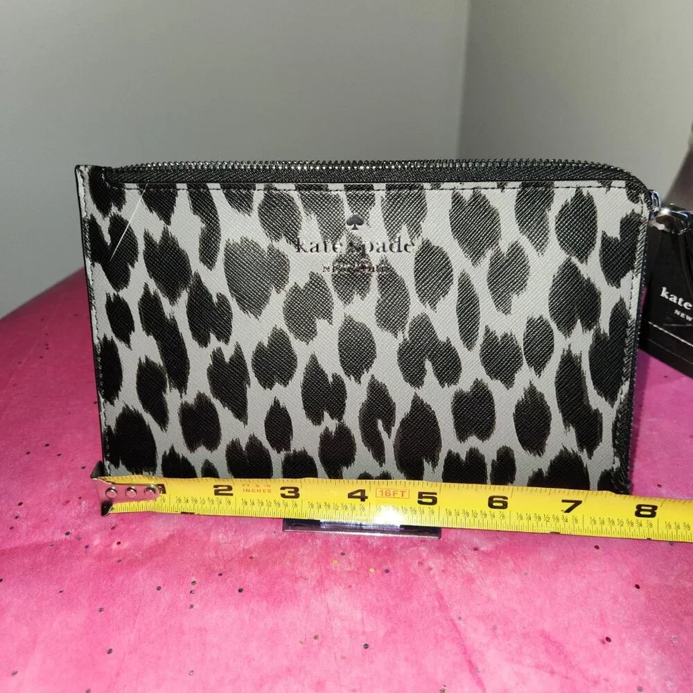 Kate NWT Black and Gray Spotted Animal Print, Medium Wristlet - Picture 4 of 5